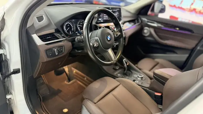 BMW X1 2021 Model sDrive25Li Leading Model – фото 10