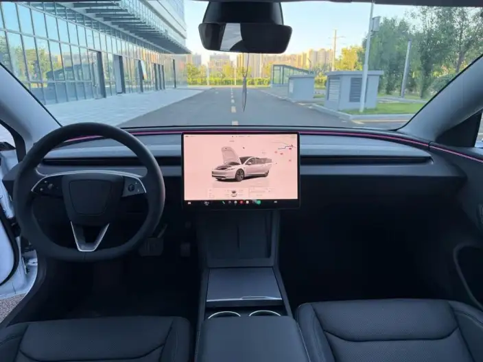 Model 3 2025 Model Facelift Rear-wheel drive version – фото 9