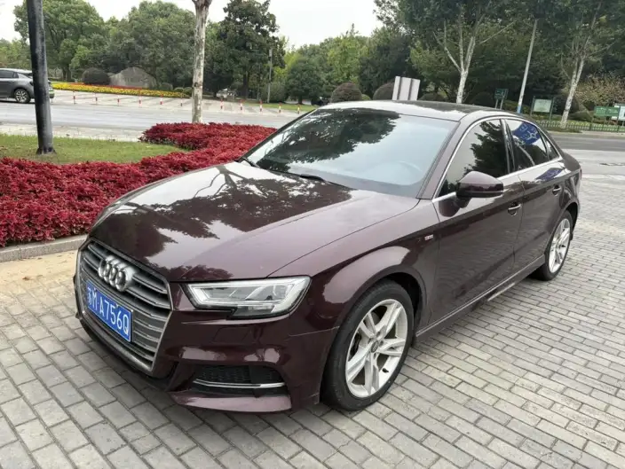 Audi A3 2020 Model Limousine 35 TFSI Fashion Model China VI – фото 1