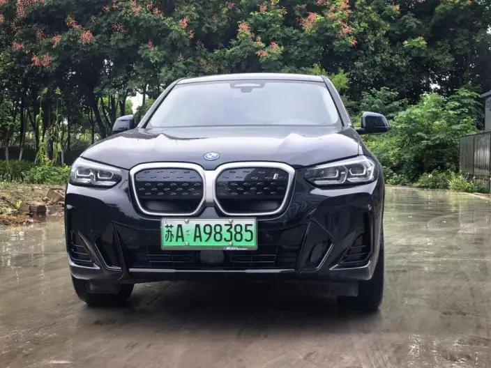 BMW iX3 2023 Model Leading Model – фото 2