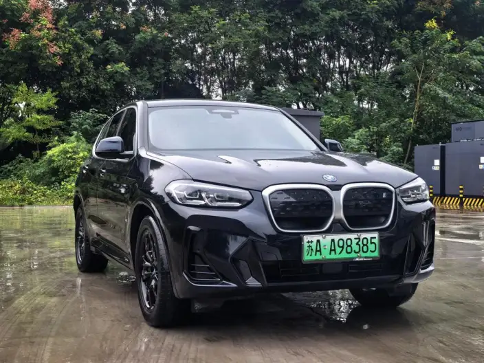 BMW iX3 2023 Model Leading Model – фото 3
