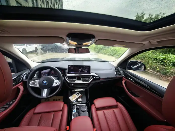 BMW iX3 2023 Model Leading Model – фото 7