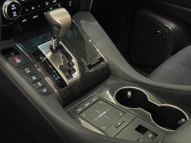 Lexus LM 2020 300h E-Four 4-seat Imperial – фото 20