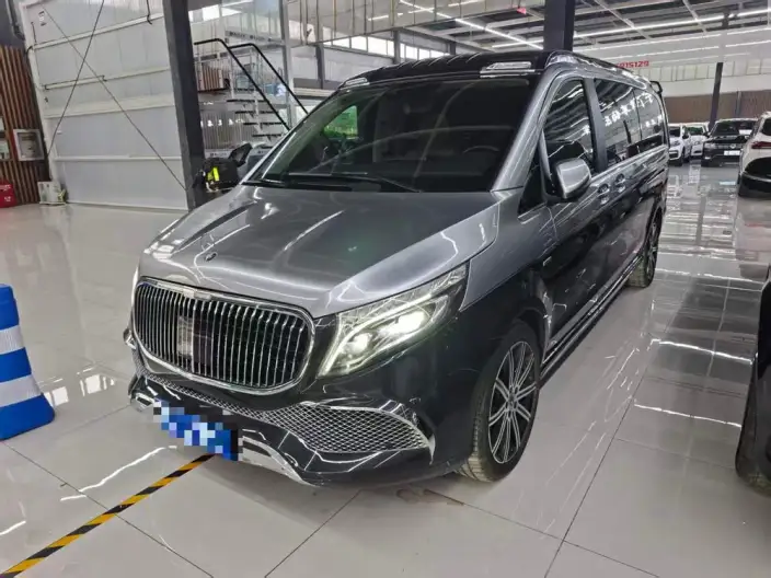 Mercedes-Benz V-Class 2022 Model V 260 L Long wheelbase Premium Edition – фото 1