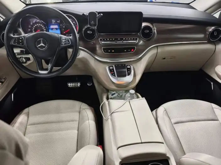 Mercedes-Benz V-Class 2022 Model V 260 L Long wheelbase Premium Edition – фото 6