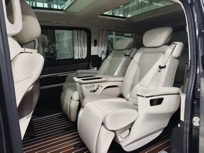 Mercedes-Benz V-Class 2022 Model V 260 L Long wheelbase Premium Edition – фото 9