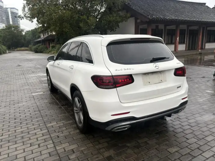 Mercedes-Benz GLC 2020 Model GLC 260 L 4MATIC Luxury Model – фото 4