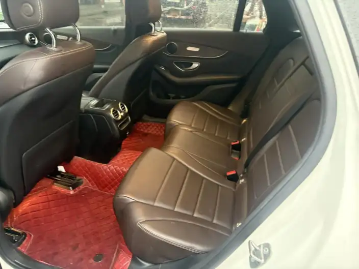 Mercedes-Benz GLC 2020 Model GLC 260 L 4MATIC Luxury Model – фото 9