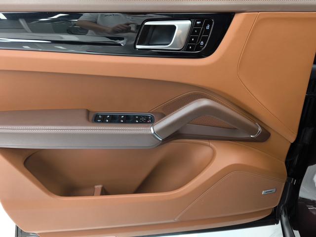 Cayenne E-Hybrid 2021 Cayenne E-Hybrid 2.0T – фото 22
