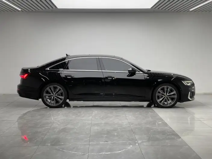 Audi A6L 2021 Model 45 TFSI quattro Exclusive Dynamic Model – фото 8