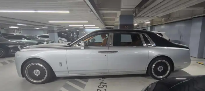 Phantom 2022 Model 6.7T Automatic 4WD 4 seat – фото 4