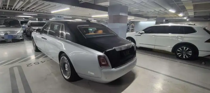 Phantom 2022 Model 6.7T Automatic 4WD 4 seat – фото 5