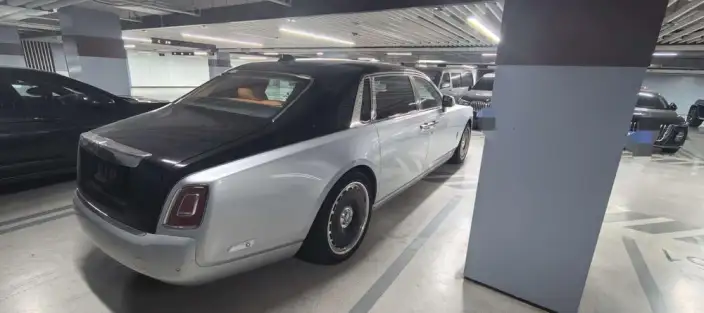 Phantom 2022 Model 6.7T Automatic 4WD 4 seat – фото 9