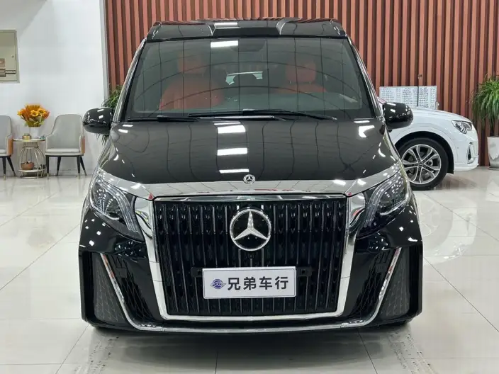 Viano 2023 Model 2.0T Elite Edition 7 seat – фото 2