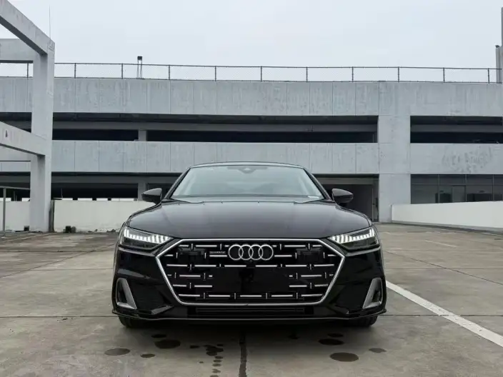 Audi A7 L 2025 Model 45 TFSI quattro Luxury Model – фото 2