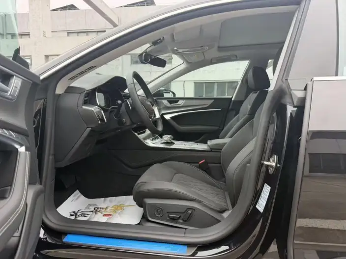 Audi A7 L 2025 Model 45 TFSI quattro Luxury Model – фото 8