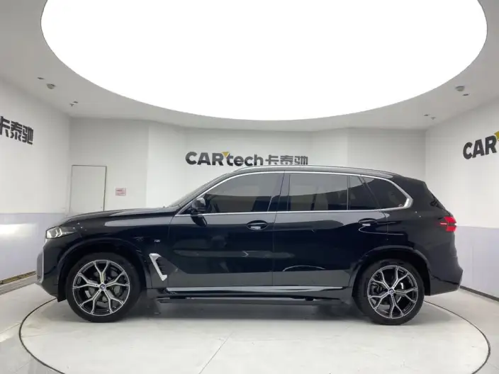 BMW X5 2025 Model xDrive30Li Exclusive Model M Sports Night Set – фото 4