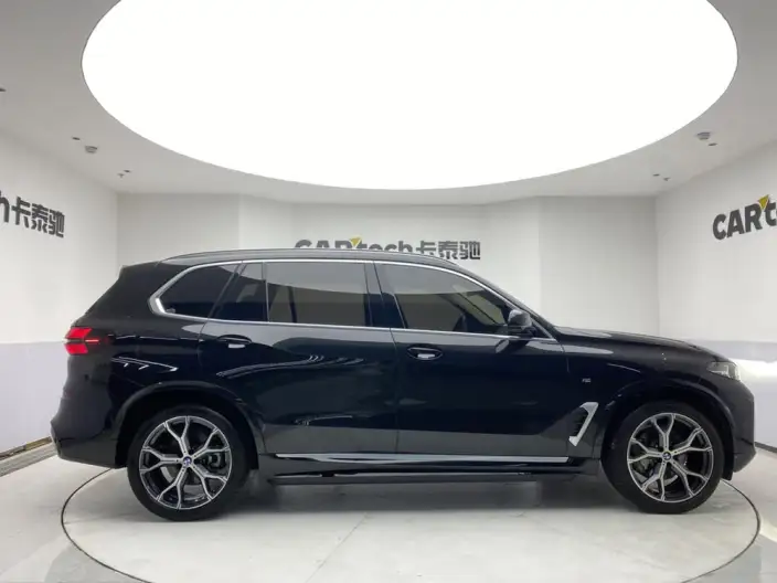 BMW X5 2025 Model xDrive30Li Exclusive Model M Sports Night Set – фото 8