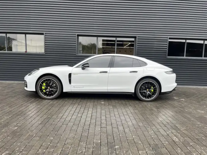 Panamera E-Hybrid 2023 Model Panamera 4 E-Hybrid Platinum edition 2.9T – фото 3