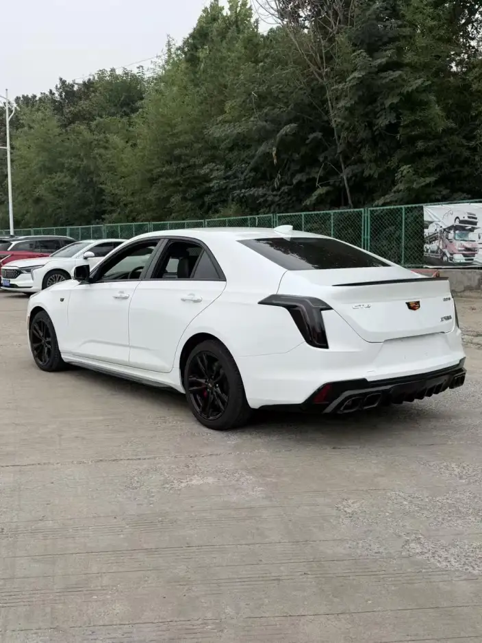 Cadillac CT4 2022 Model 28T Fashion Model – фото 4