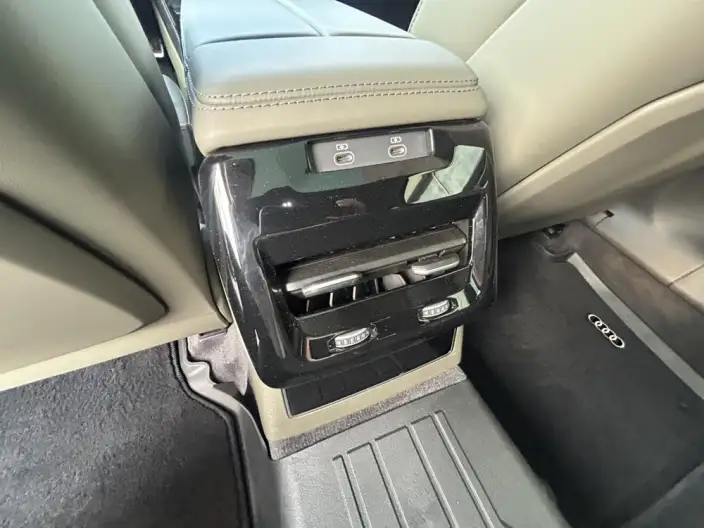 Audi A6L 2026 Model 2.0T quattro Exclusive Model – фото 7