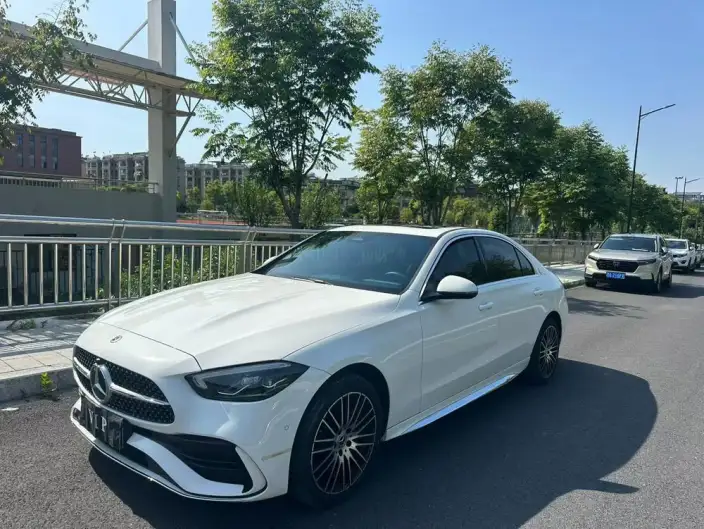 Mercedes-Benz C-Class 2024 Model C 200 L Sports Edition – фото 1