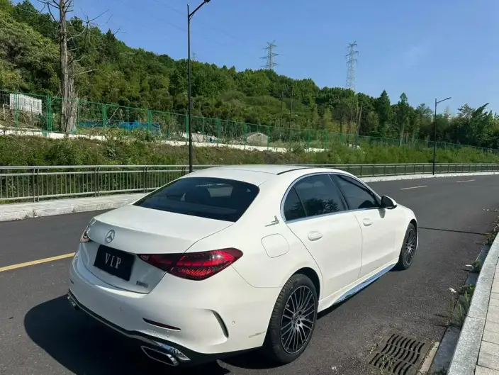 Mercedes-Benz C-Class 2024 Model C 200 L Sports Edition – фото 6