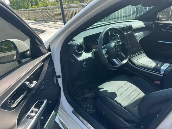 Mercedes-Benz C-Class 2024 Model C 200 L Sports Edition – фото 7