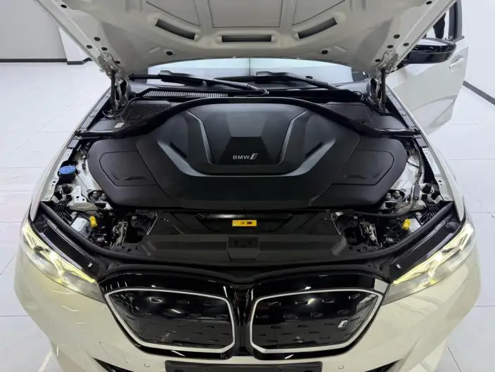 BMW i3 2023 Model eDrive40L Night Set – фото 8