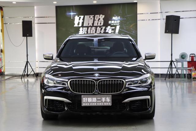 BMW 7 Series Модель 2018 года M760Li xDrive – фото 2