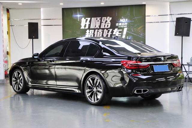 BMW 7 Series Модель 2018 года M760Li xDrive – фото 4