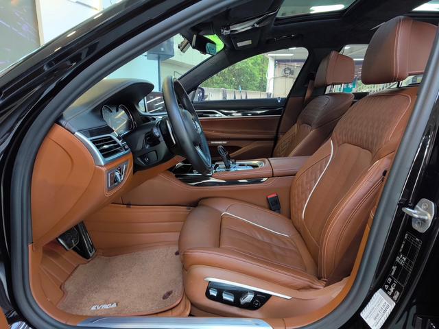 BMW 7 Series Модель 2018 года M760Li xDrive – фото 11