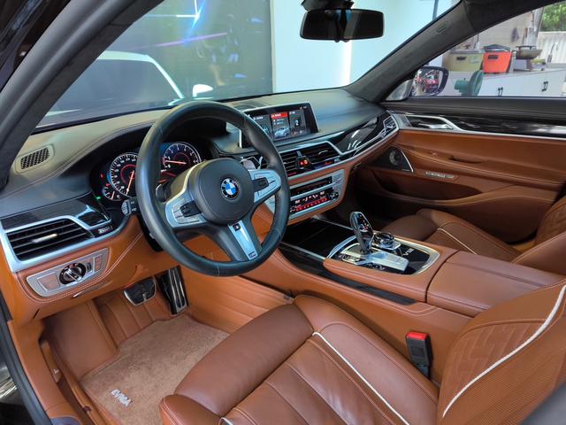 BMW 7 Series Модель 2018 года M760Li xDrive – фото 13