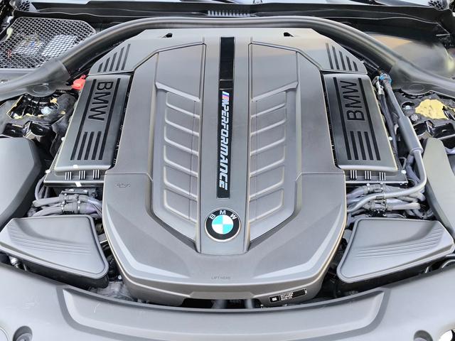 BMW 7 Series Модель 2018 года M760Li xDrive – фото 35