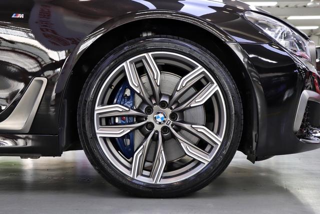 BMW 7 Series Модель 2018 года M760Li xDrive – фото 40