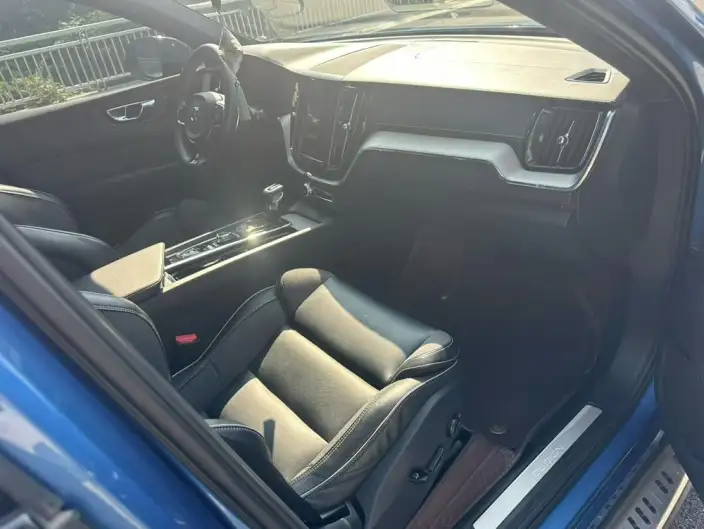 Volvo XC60 2020 Model T5 4WD Smart Range Sports Edition – фото 7