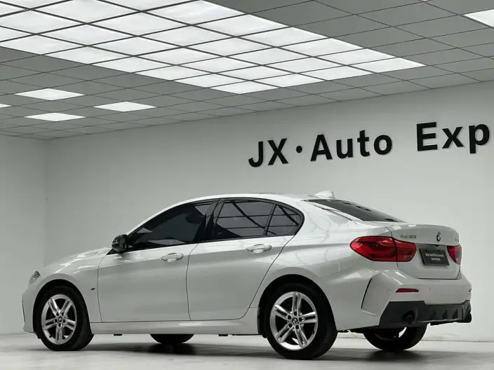 BMW 1 Series 2021 Model Facelift 120i M Sports Night Edition – фото 5