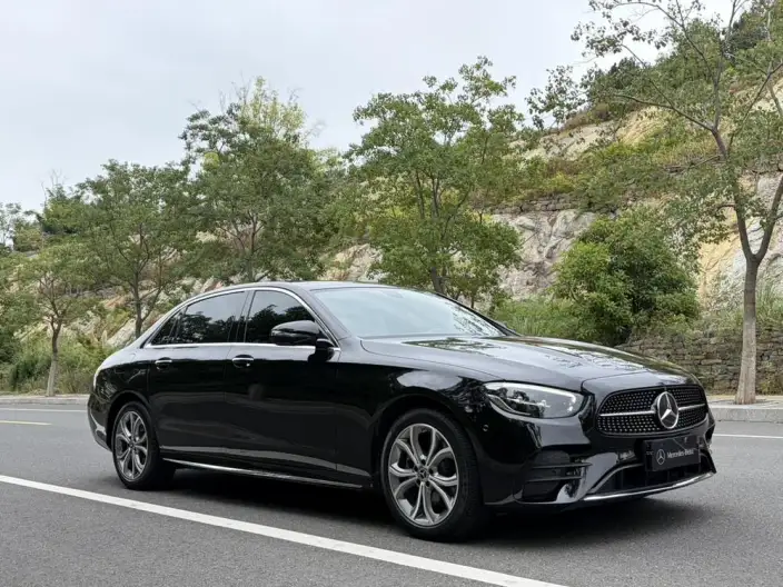 Mercedes-Benz E-Class 2022 Model E 300 L Luxury Model Sports sedan – фото 3