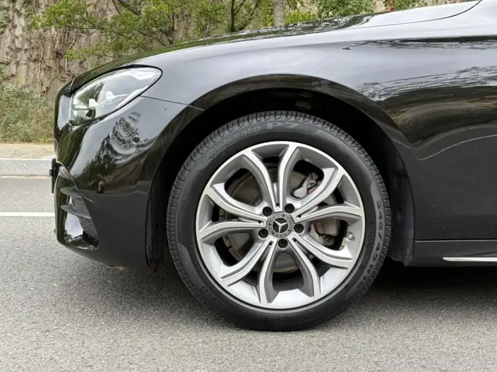 Mercedes-Benz E-Class 2022 Model E 300 L Luxury Model Sports sedan – фото 8