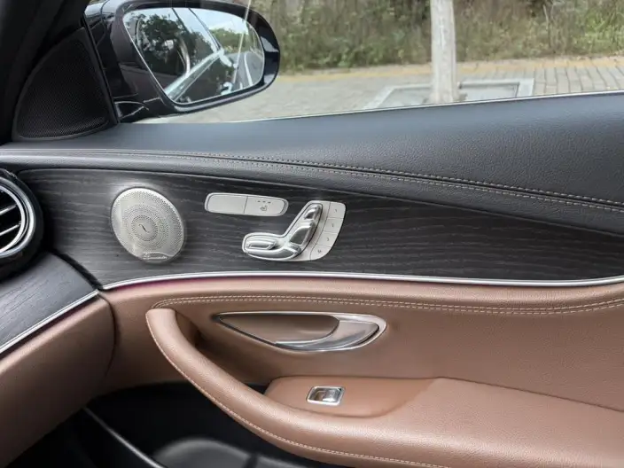 Mercedes-Benz E-Class 2022 Model E 300 L Luxury Model Sports sedan – фото 9
