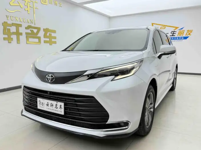 Toyota Sienna 2024 Model Hybrid 2.5L Comfort Edition – фото 1