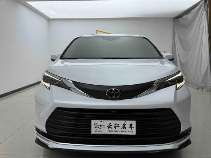 Toyota Sienna 2024 Model Hybrid 2.5L Comfort Edition – фото 2
