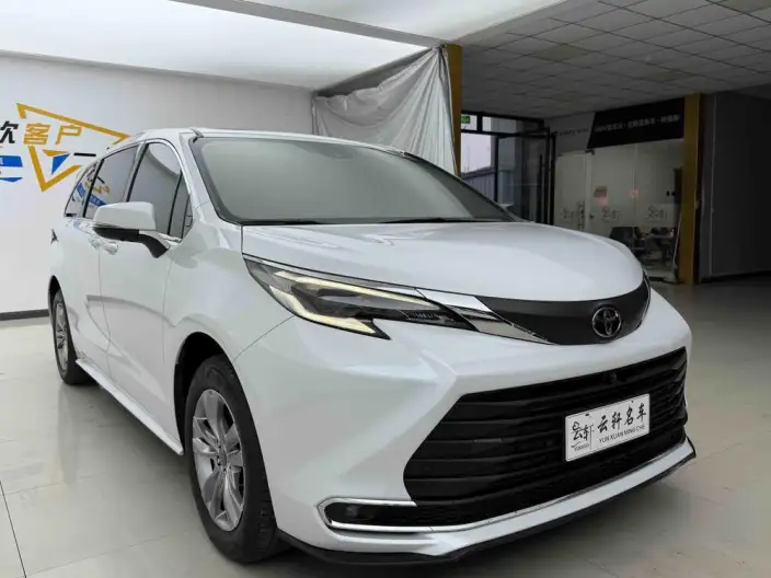 Toyota Sienna 2024 Model Hybrid 2.5L Comfort Edition – фото 3