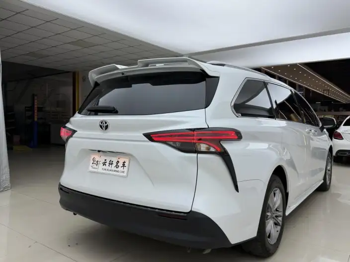 Toyota Sienna 2024 Model Hybrid 2.5L Comfort Edition – фото 6