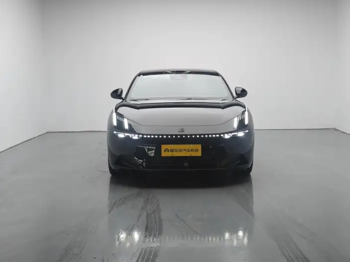 Lynk & Co 10 EM-P 2025 Model 120 4WD Ultra H5 – фото 2