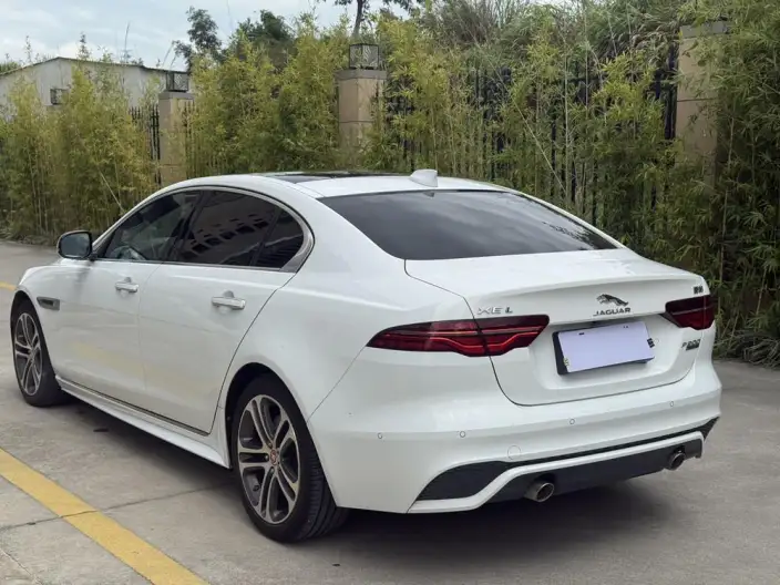 Jaguar XE L 2020 Model 2.0T 200PS R-DYNAMIC S Enterprising Sports Edition – фото 4