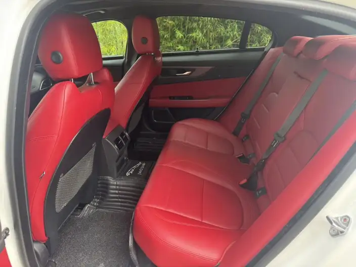 Jaguar XE L 2020 Model 2.0T 200PS R-DYNAMIC S Enterprising Sports Edition – фото 9