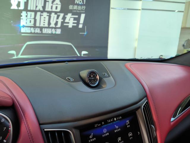 Levante Модель 2019 года 3.0T 350Hp Standard Edition Country VI – фото 9