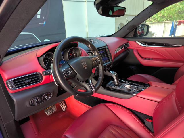 Levante Модель 2019 года 3.0T 350Hp Standard Edition Country VI – фото 14
