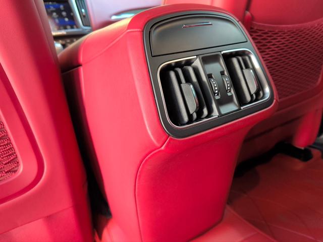 Levante Модель 2019 года 3.0T 350Hp Standard Edition Country VI – фото 23